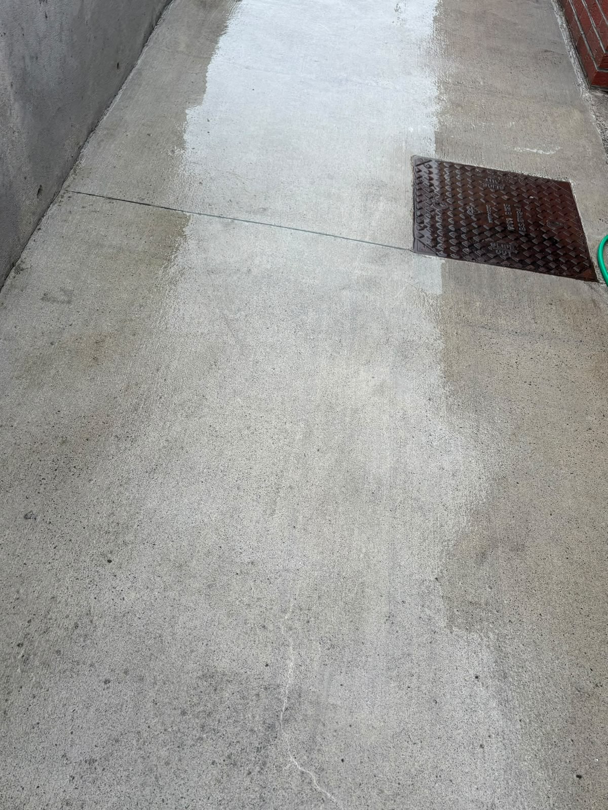 Tarmac & Concrete Cleaning